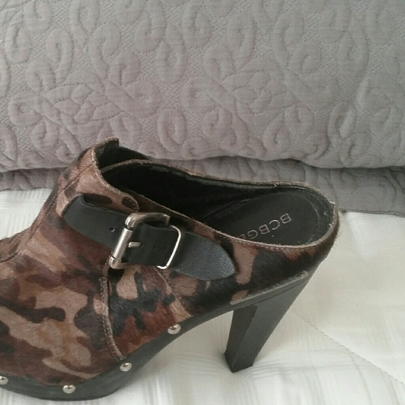 Shoes - Picture 1 of 2